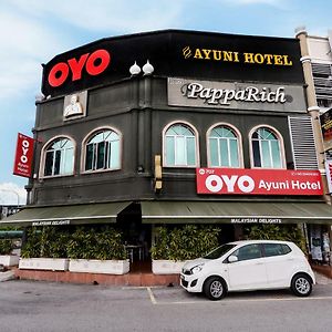 Super Oyo 707 Ayuni Hotel